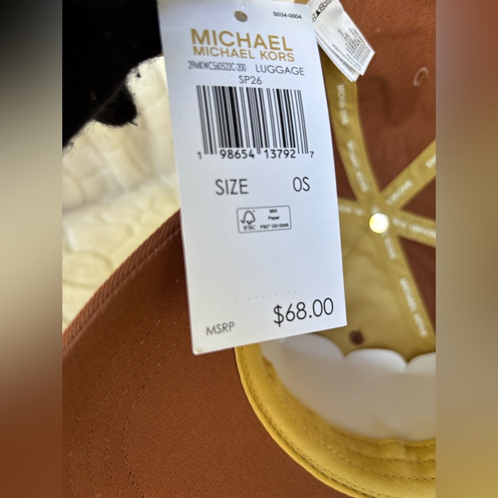 Michael Kors Logo Cap - Picture 4 of 13